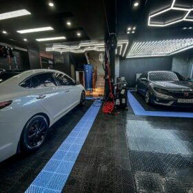 Tấm Lót Sàn Nhựa chịu lực ứng dụng trong Garage xe ô tô