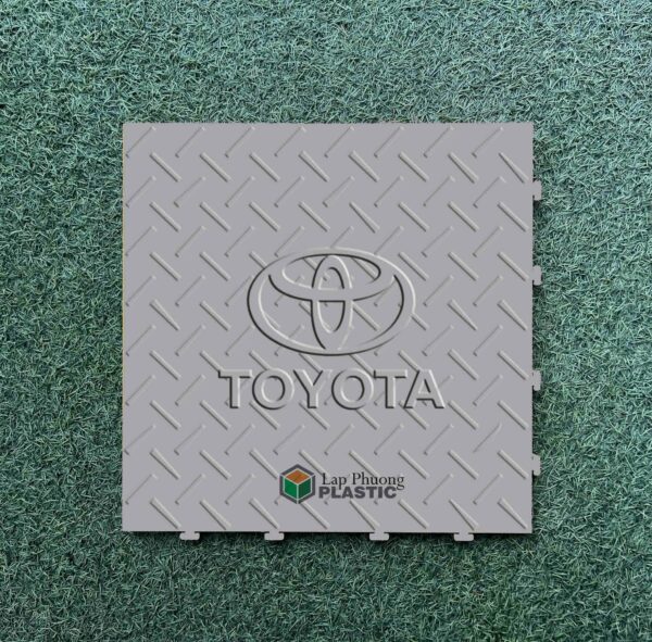 Tấm nhựa lót sàn gara chịu lực có logo TOYOTA-màu xám- vân chống trơn